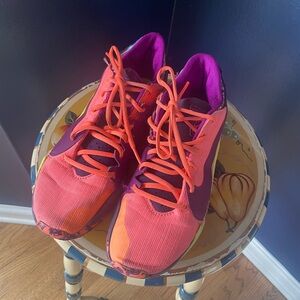 Nike zoom freak 2 basketball shoes 8.5 boys mango Sneakers